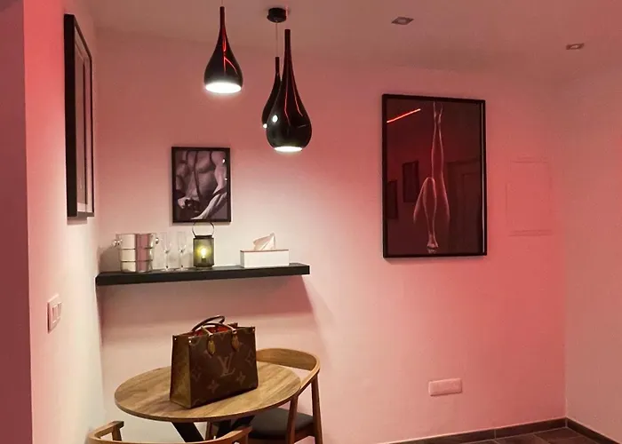 Alojamento de Acomodação e Pequeno-almoço Charnel - 50 Nuances